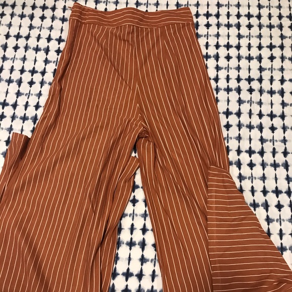 Women’s pinstriped bell bottom linen pants small - Picture 2 of 2